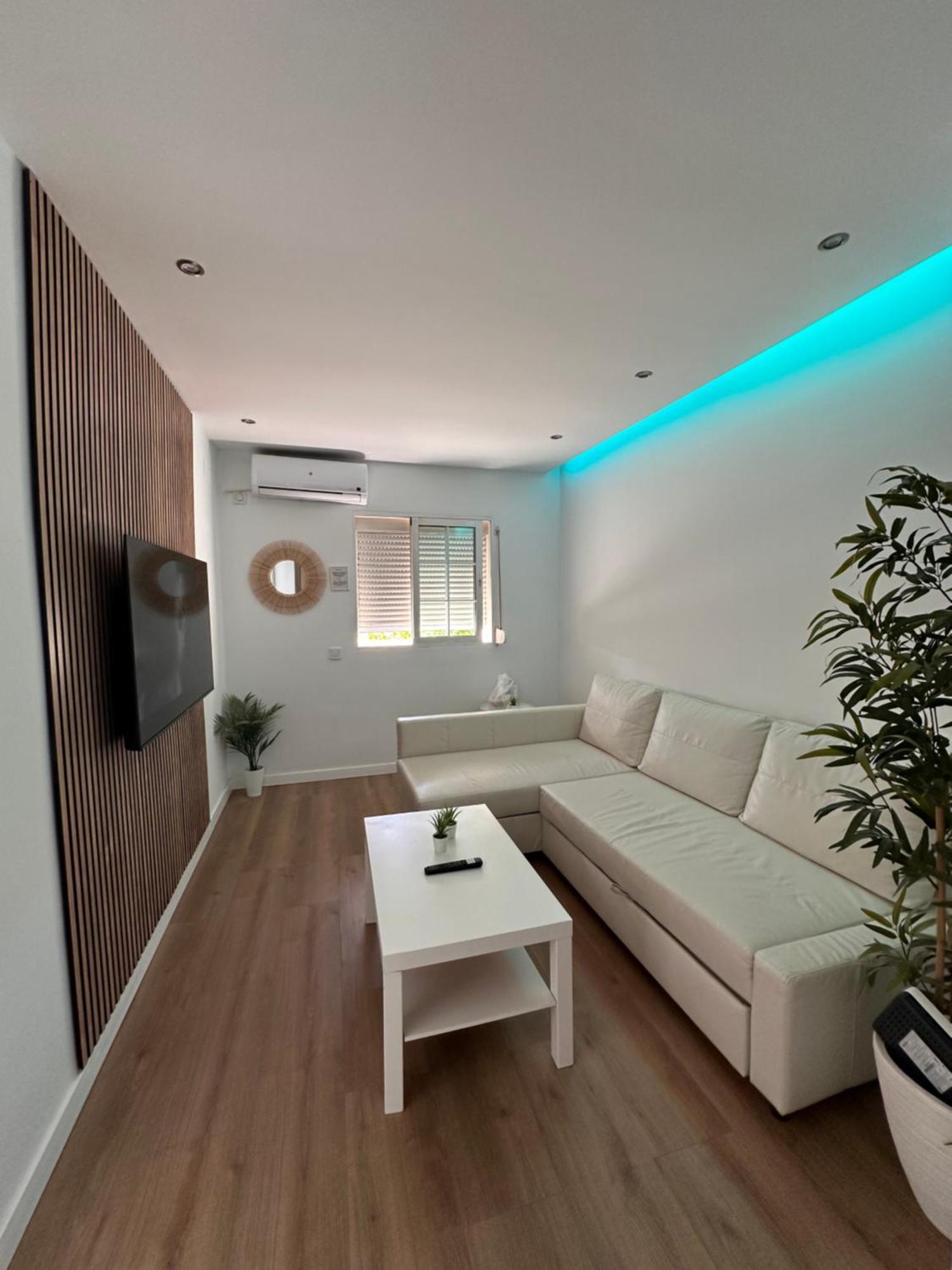 Claveles De Luxe Apartment Malaga Ngoại thất bức ảnh